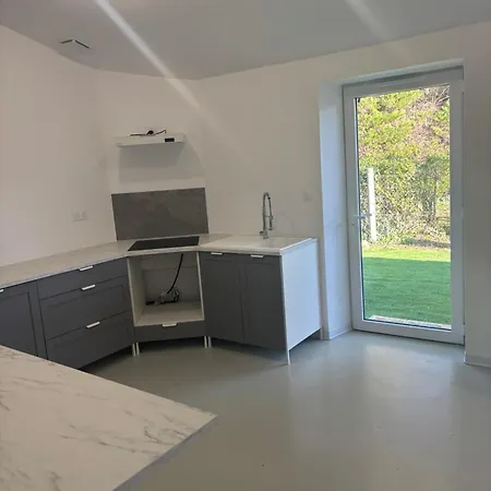 Maison En Pierre 度假居
