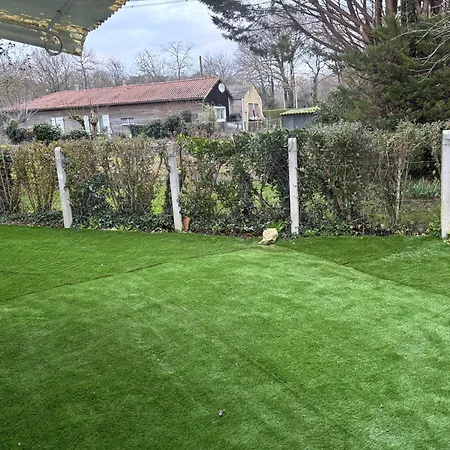 Maison En Pierre 度假居 Saint-Germain-dʼEsteuil